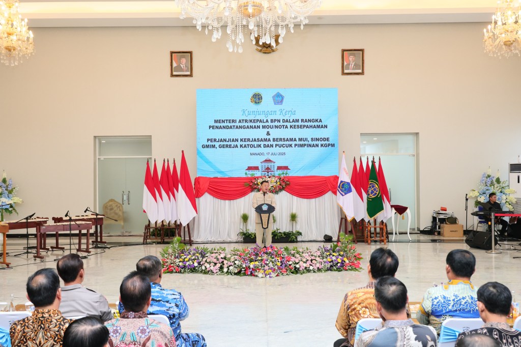 Saksikan MoU Antara Kanwil BPN Provinsi Sulut dengan Lembaga Keagamaan, Menteri Nusron Tekankan Implementasi yang Cepat dan&nbsp;Konkret