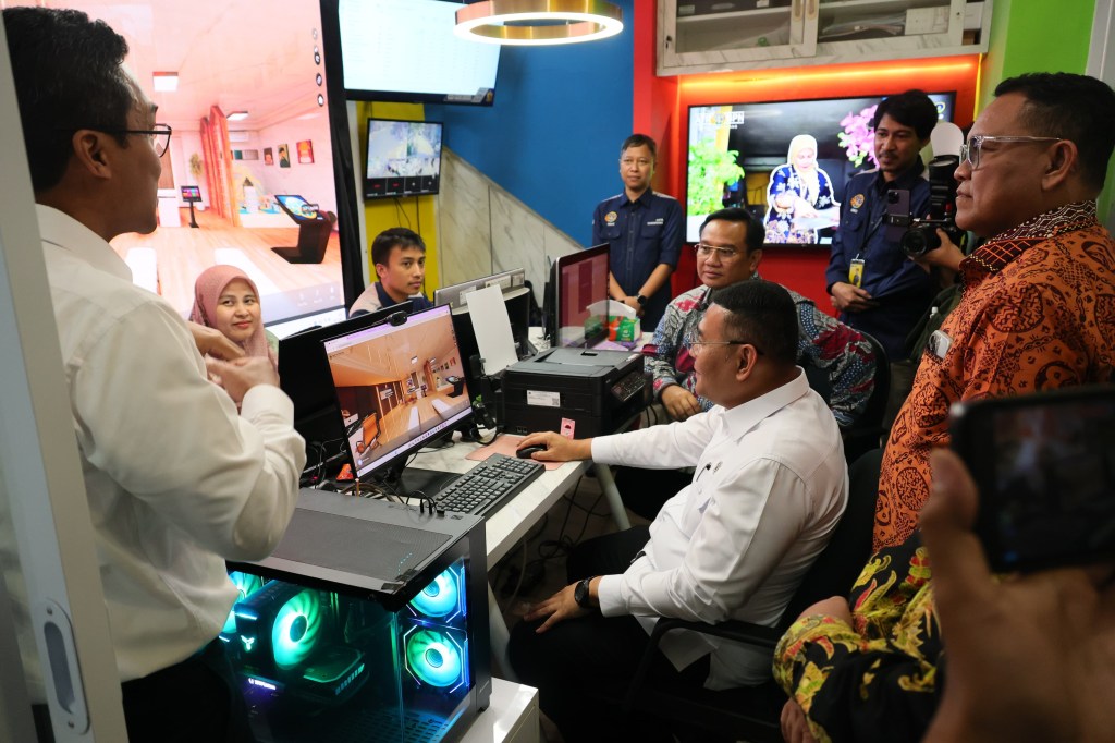 Wamen Ossy Tinjau Dua Inovasi Layanan Pertanahan Kantah Kota&nbsp;Tangerang