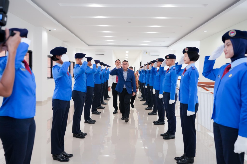 Beri Pembekalan di SMA Taruna Nusantara Malang, Wamen Ossy Bicara Soal Peran Penting&nbsp;Pertanahan