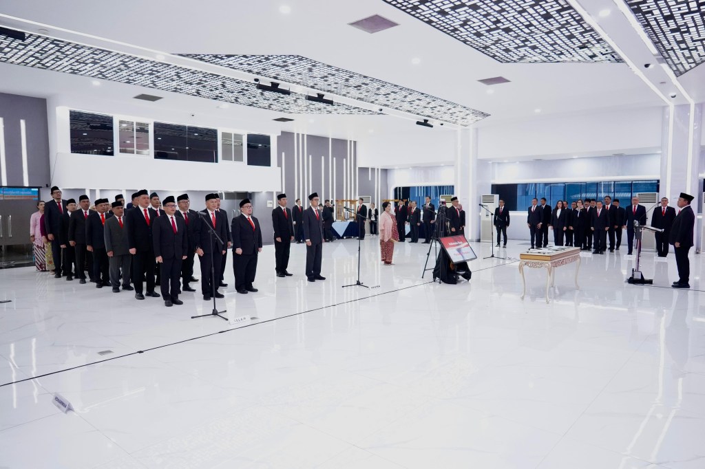 Lantik Pejabat Struktural, Menteri Nusron Tegaskan Pentingnya Sistem Rotasi&nbsp;Berkala