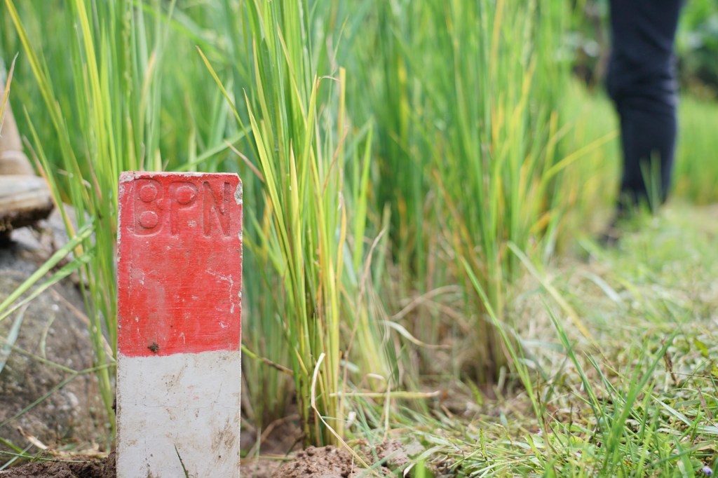Kurangi Masalah Batas Tanah, Menteri Nusron Imbau Masyarakat Pasang Patok&nbsp;Permanen