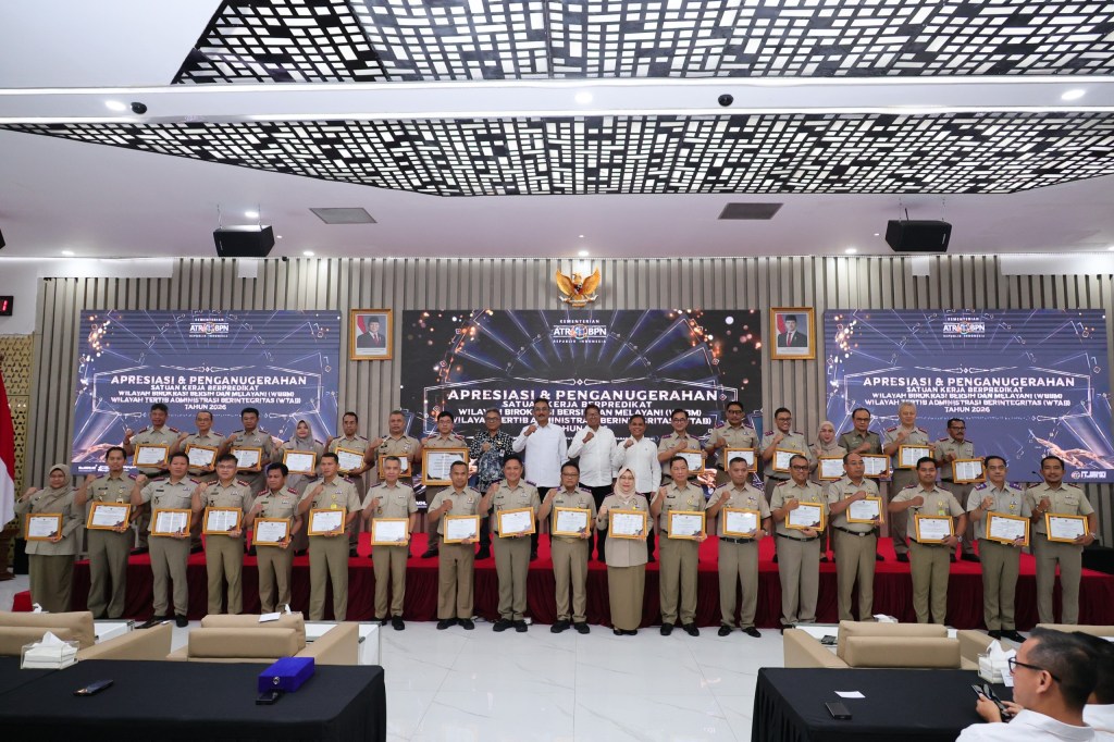 Buktikan Komitmen dalam Memperbaiki Layanan, Satker Kementerian ATR/BPN Meraih 1 Predikat WBBM dan 31 Predikat&nbsp;WTAB